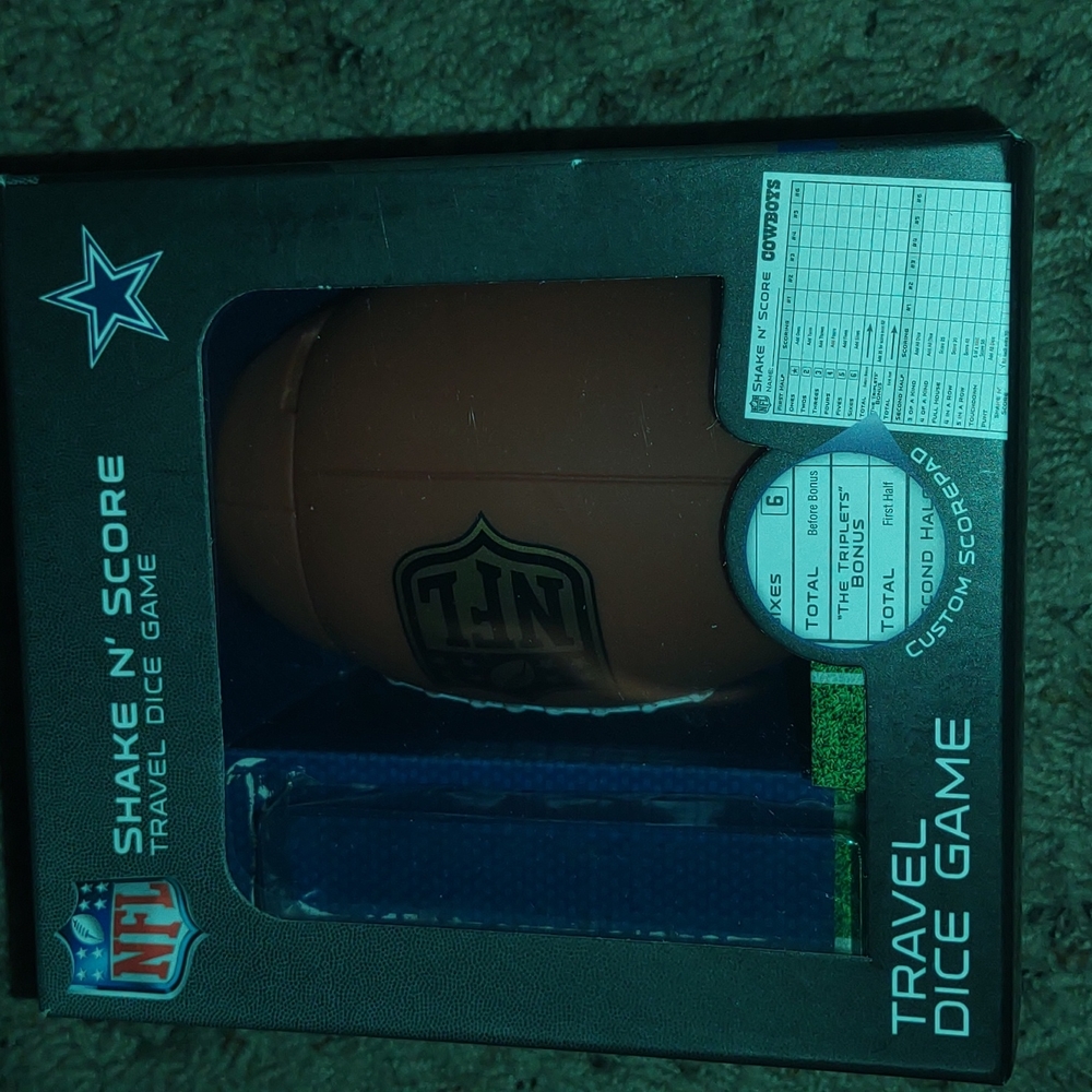 Dallas cowboys shake and score travel dice game